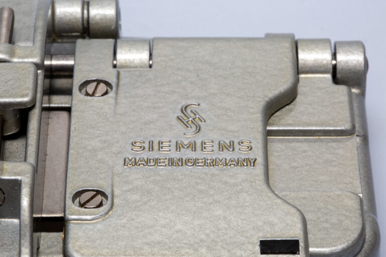 Siemens Klebepresse 16 und 8 mm