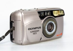 Olympus Superzoom 140 S