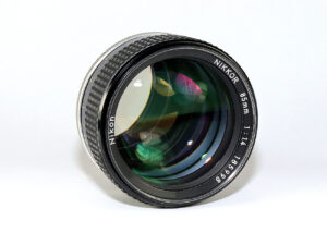Nikon Nikkor Ai-S 1:1,4/85 mm