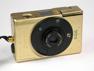 Canon Ixus IX 240 (APS) Gold-Edition