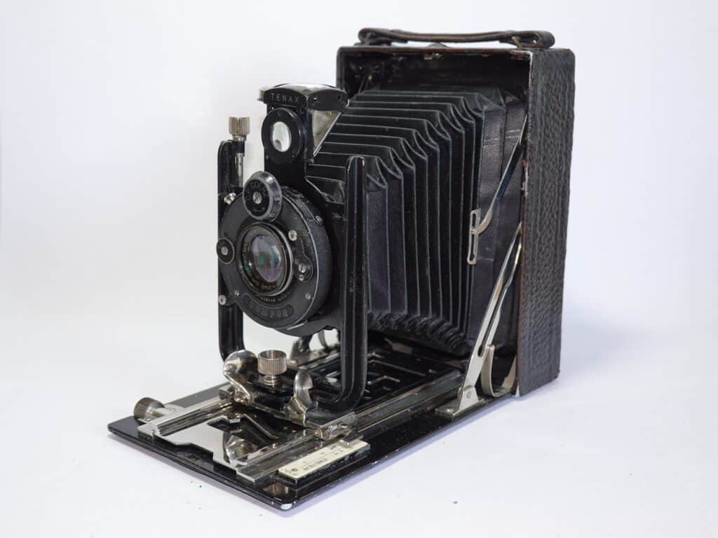 Goerz Tenax (Plattenkamera 9 x 12 cm)