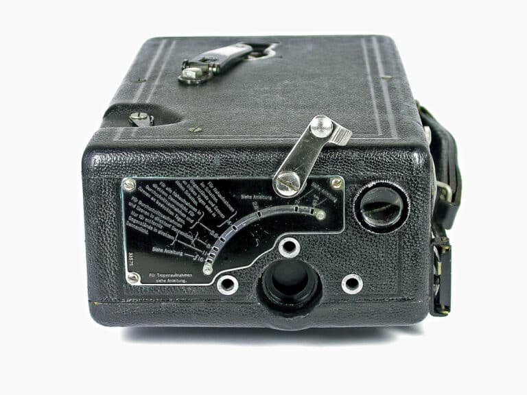 Ciné-Kodak Model B (16 mm)