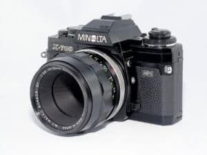 Minolta X-700 (Schwarz) mit Macro Rokkor-QF 1:3,5/50 mm