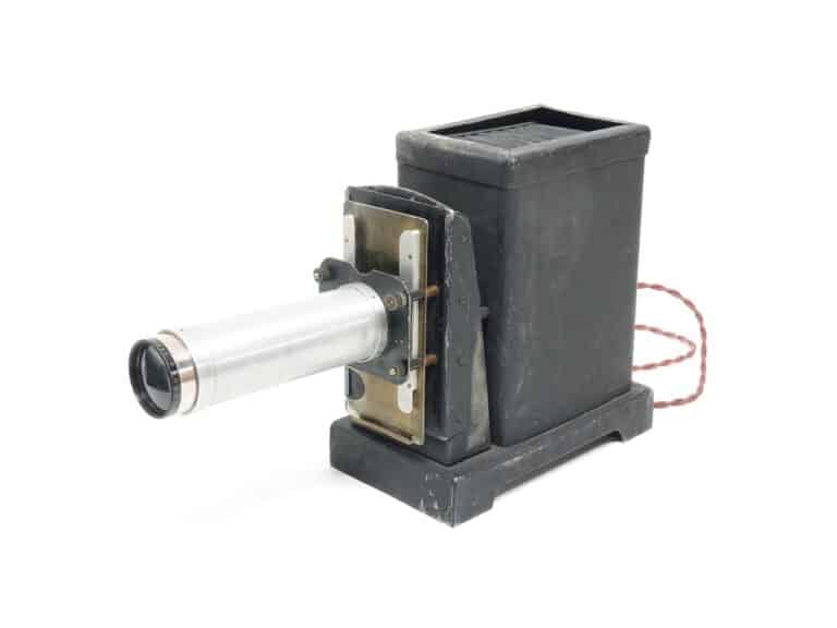 Leitz Diaprojektor mit Voigtländer Projektos V.