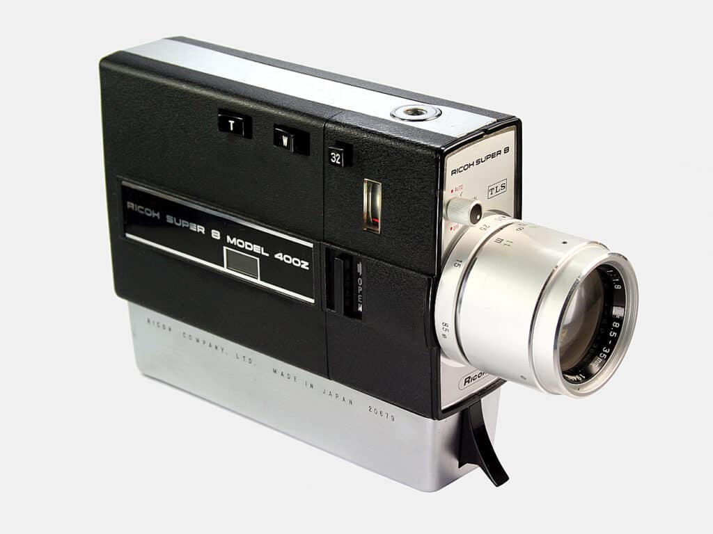 super 8 model 400z (1)