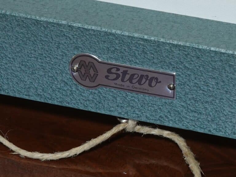 Stevo Leinwand