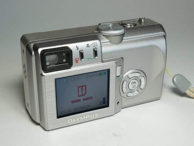 Olympus Camedia Digital Camera C-60 Zoom