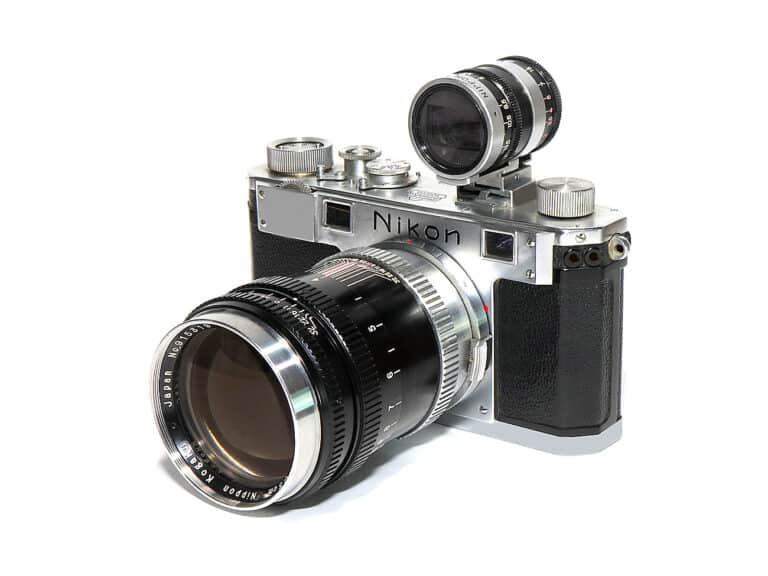 Nikon S Standard mit Nikkor-P.C 1:2,5/10,5 cm