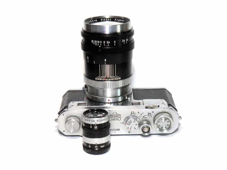 Nikon S Standard mit Nikkor-P.C 1:2,5/10,5 cm