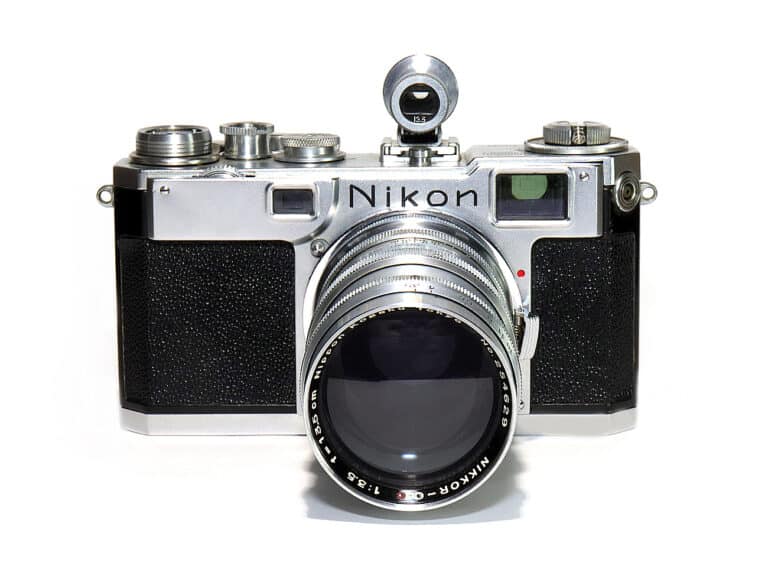 Nikon S 2 mit Tele 1:3,5/13,5 cm