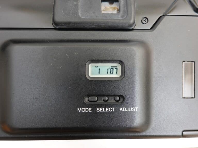 Minolta AF-Zoom 90 Quartz Date