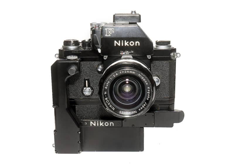 Nikon F Photomic mit Motor Drive F-36