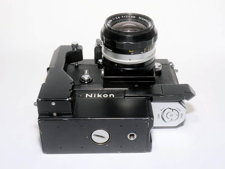 Nikon F Photomic mit Motor Drive F-36
