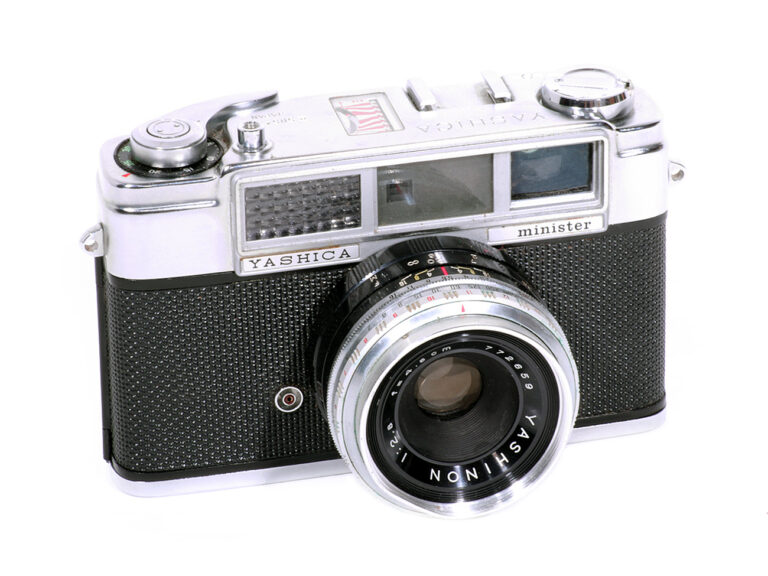 Yashica Minister II