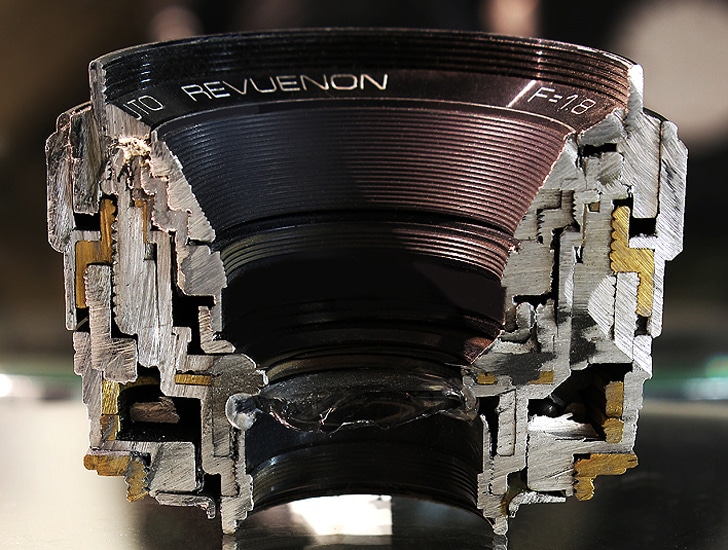 Revuenon 1:1,8/50 mm (Schnittbild)