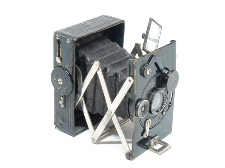 Kenngott Weka (Platte 4 x 5 cm)