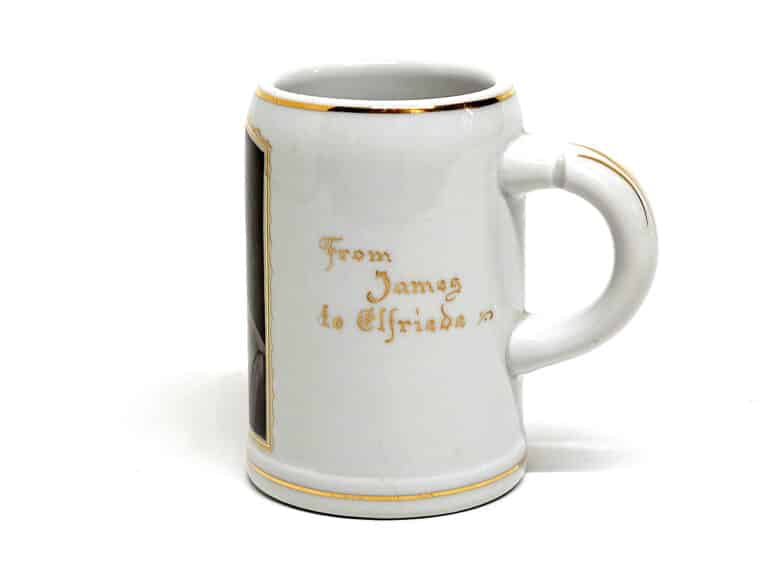 Personalisierter Bierkrug "From James to Elfriede"